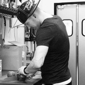 Meet your Posher, Tom